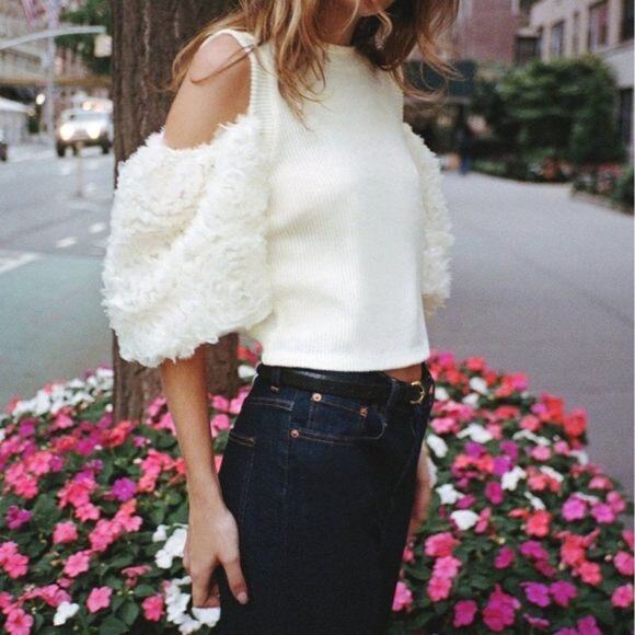 Zara Puff Cut Out Sleeve Crop Top Cream Size M NWOT - Picture 1 of 12